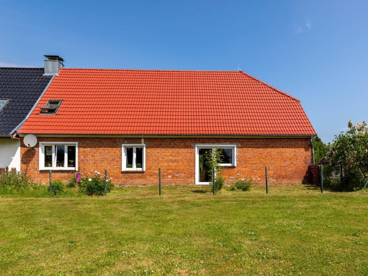 Snug Holiday Home in Divitz-Spoldershagen near Skydiving Eksteriør billede